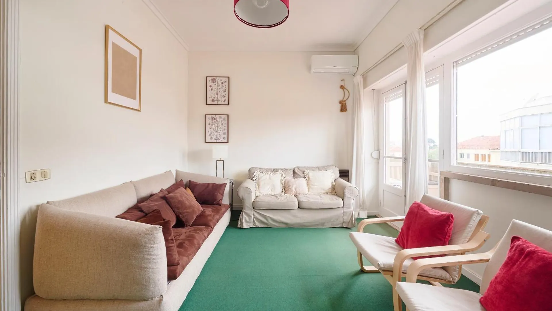 Nostalgic 70S Stay W Sunset Balcony, By Timecooler Lisbon Apartment